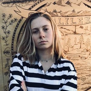 Meet your Posher, Ava